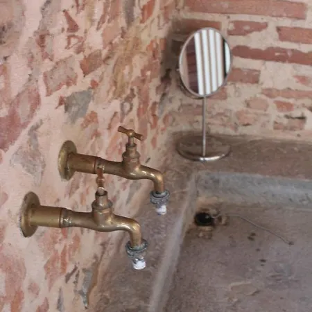 Gasthuis John B .&b. Lucca